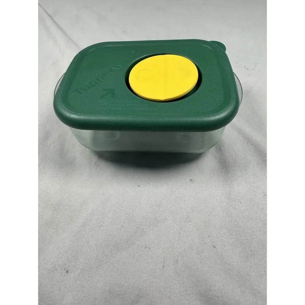 Tupperware Vent ’N Serve 16 oz Microwave Container Green Yellow Lid 3567A